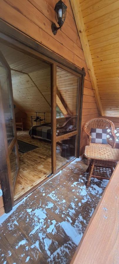 Apartment під озером синевир *